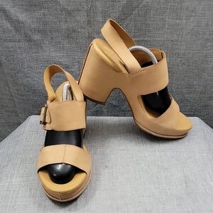 Kork-Ease Tan Women Sandals